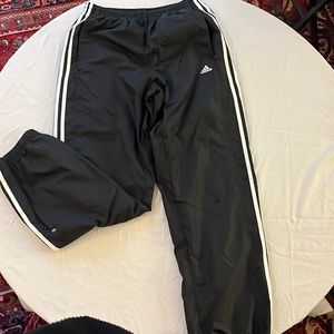 Mens Adidas trainers/ joggers